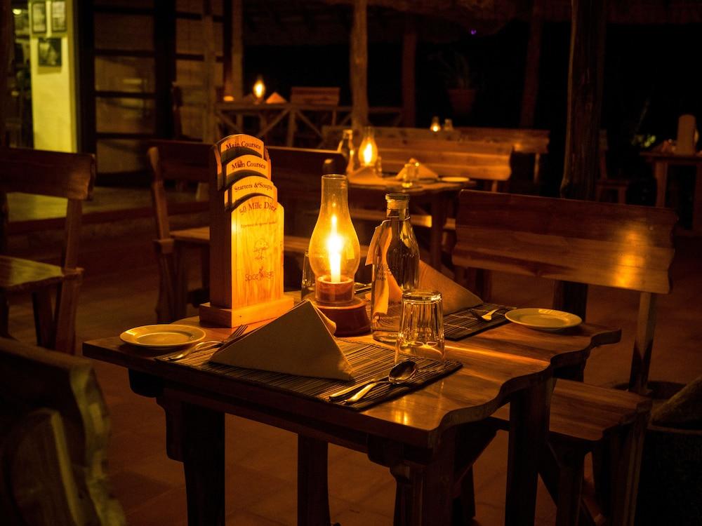 Spice Village Thekkady - A Cgh Earth Experience מראה חיצוני תמונה